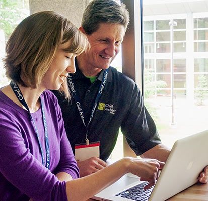 Chief Architect instructor helping an in-person student